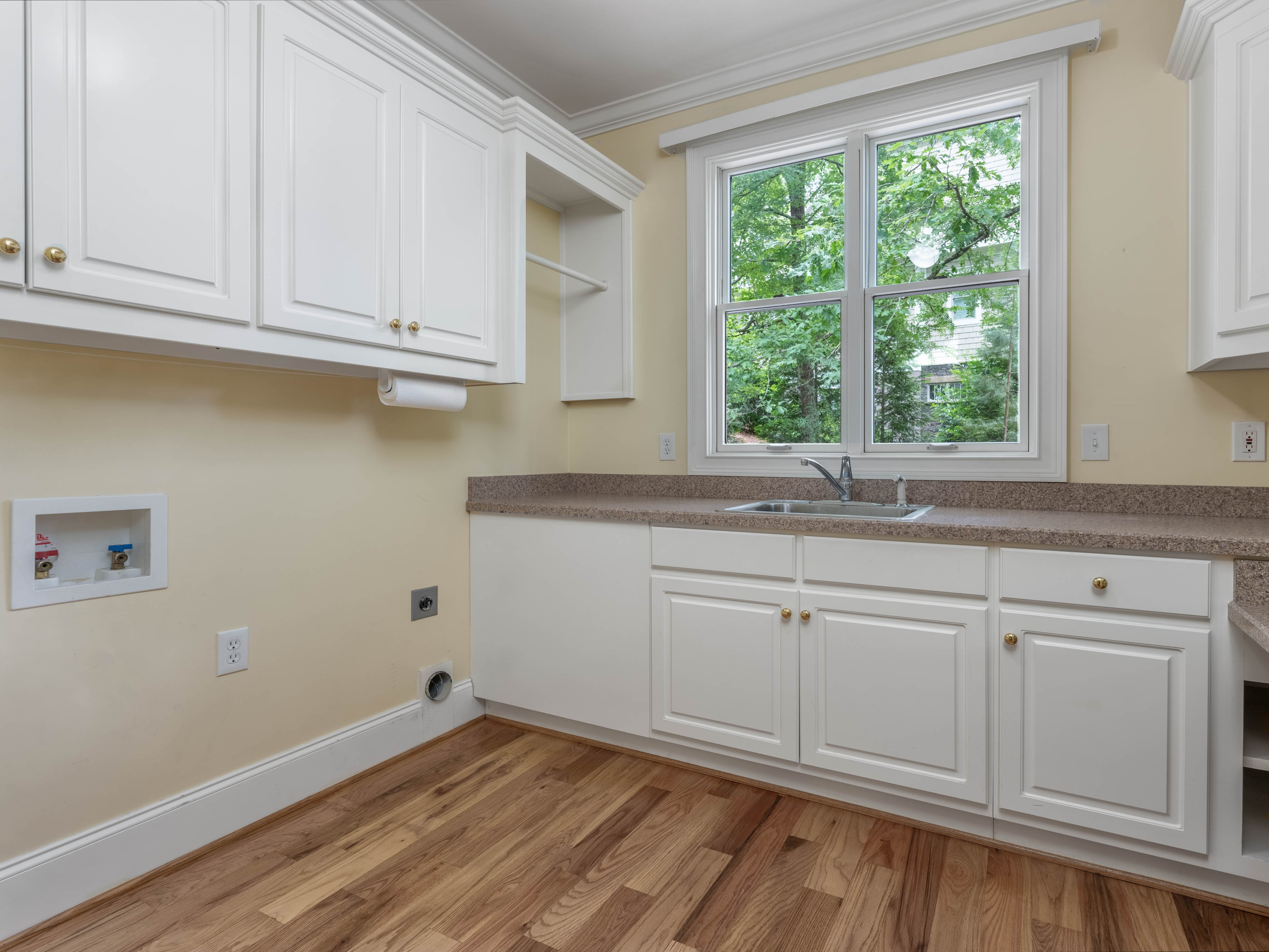 1141 Davison Drive image 25